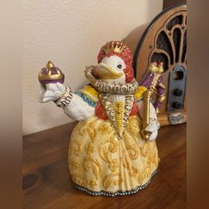 Vintage Retired Fitz & Floyd 2001 Queen Elizabird Teapot: Hand Painted Ceramic